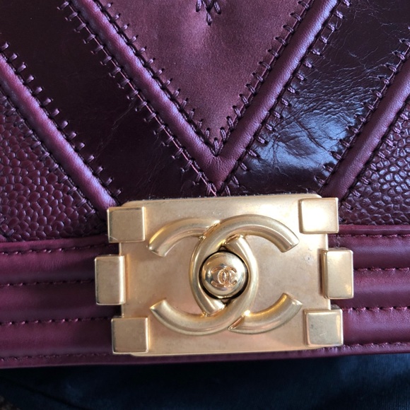 Chanel Mixed Leather Boy Bag - Picture 4 of 8